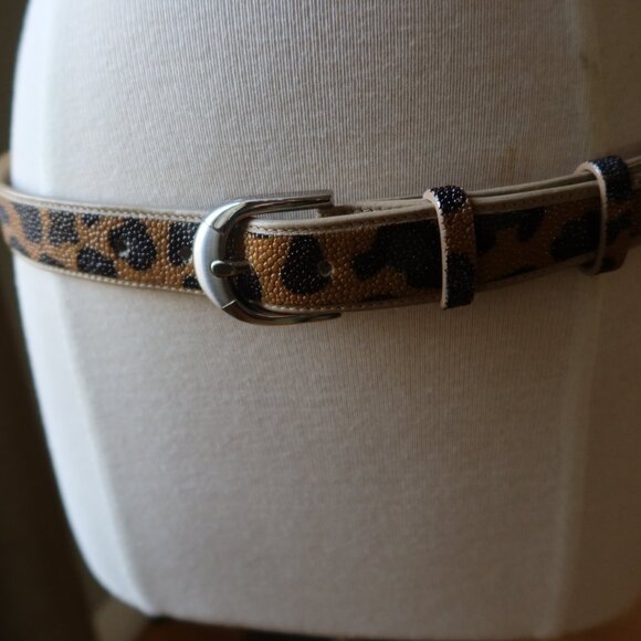 Unisex leopard print genuine stingray and leather belt silver buckle 32 - 35\